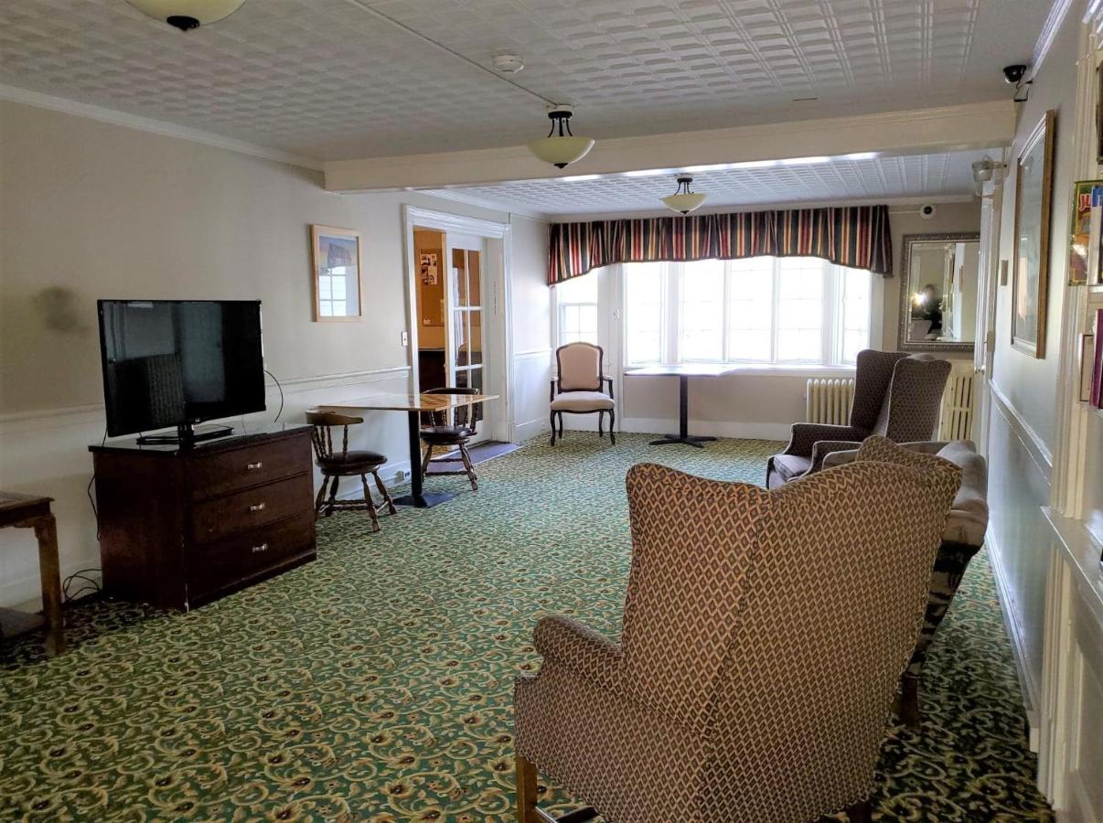 וולפבורו Windrifter Resort מראה חיצוני תמונה